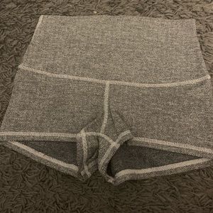 Lululemon boogie short